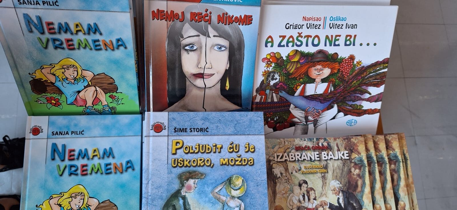 Donacija knjiga za našu školsku knjižnicu