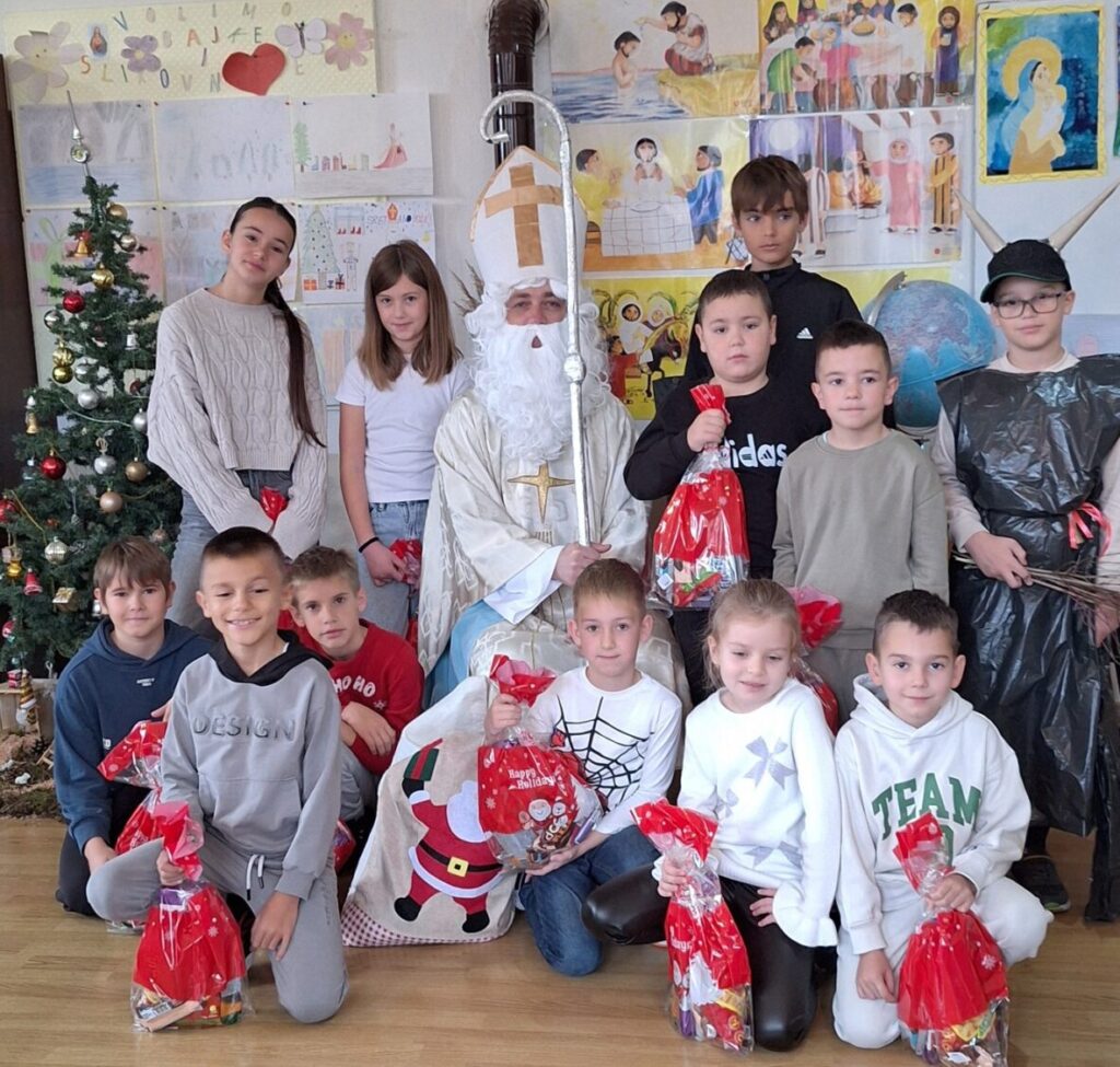 Sveti Nikola razveselio naše učenike 🎅